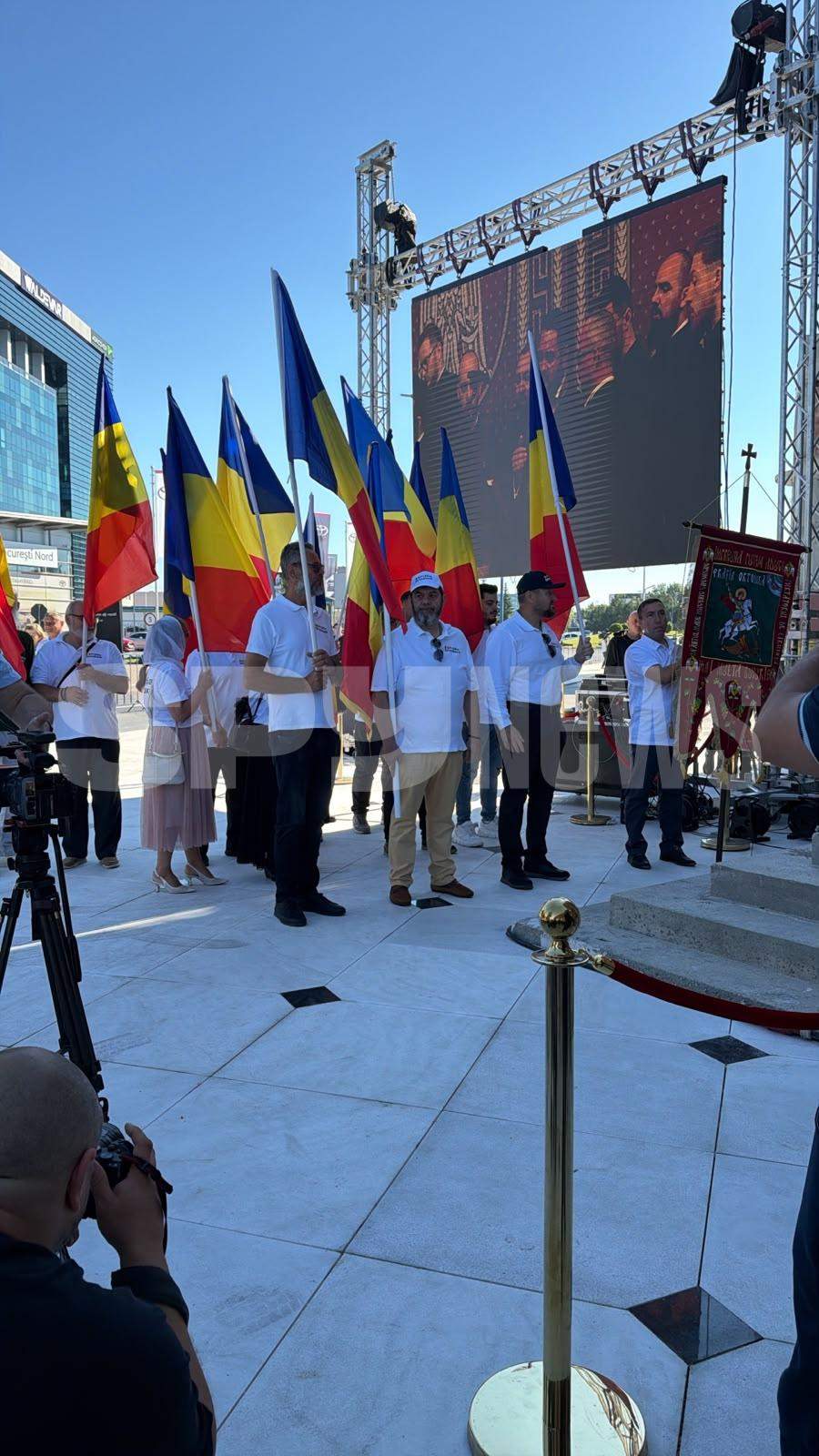 Gigi Becali își sfințește biserica din Pipera azi. Imagini exclusive | FOTO