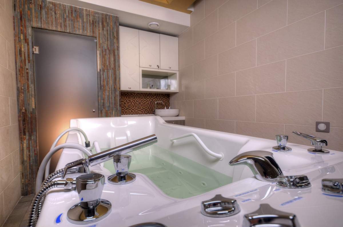 jacuzzi