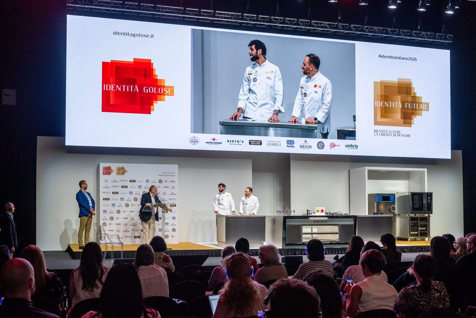 Chef Richard Abou Zaki, pe scena Congresului Internațional de Gastronomie de la Milano, la care au participat cei mai apreciați Chefi la nivel mondial