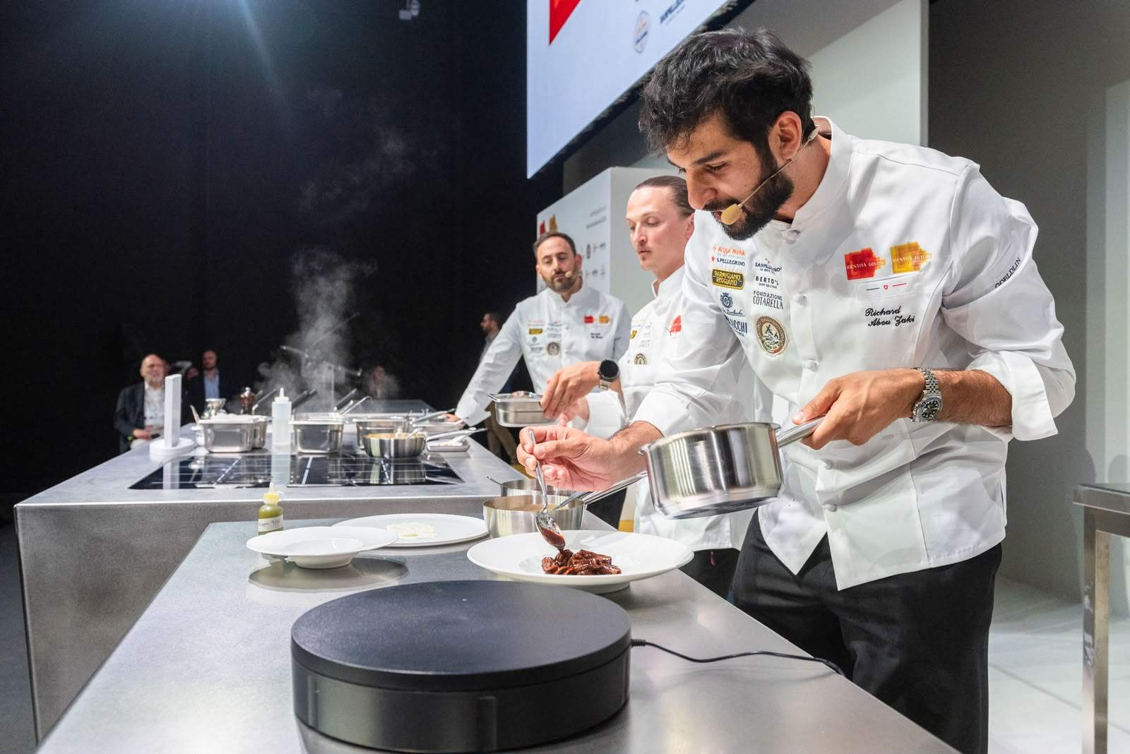 Chef Richard Abou Zaki, pe scena Congresului Internațional de Gastronomie de la Milano, la care au participat cei mai apreciați Chefi la nivel mondial