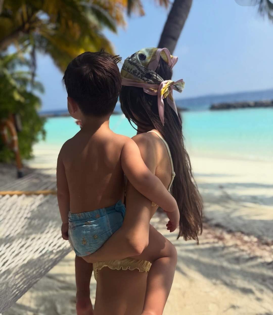 Theo Rose și fiul ei
