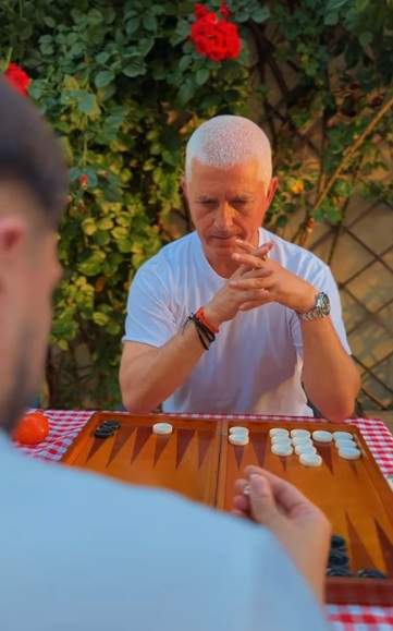 Ce petrecere nebună a dat Sore! Au participat numai vedete una și una