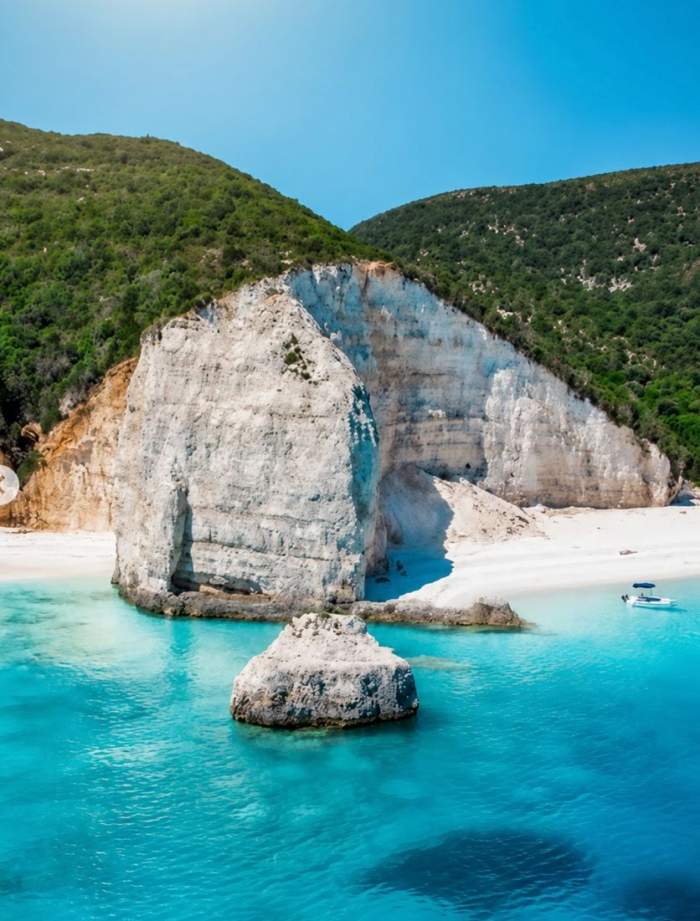 Plaja care este pe locul doi în topul celor mai frumoase din lume se află în Grecia! Cum se numește și cum ajungi acolo