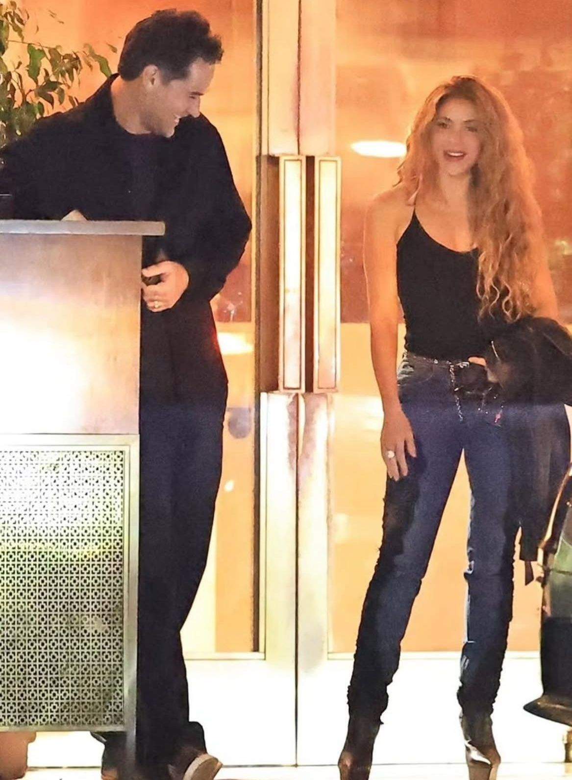 Shakira și Manuel Garcia-Rulfo