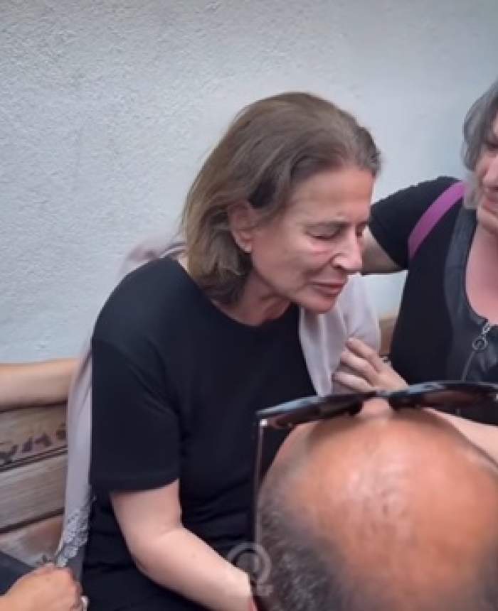 Imagini sfâșietoare de la înmormântarea actriței Ece Irtem! Mama tinerei a leșinat în timpul ceremoniei
