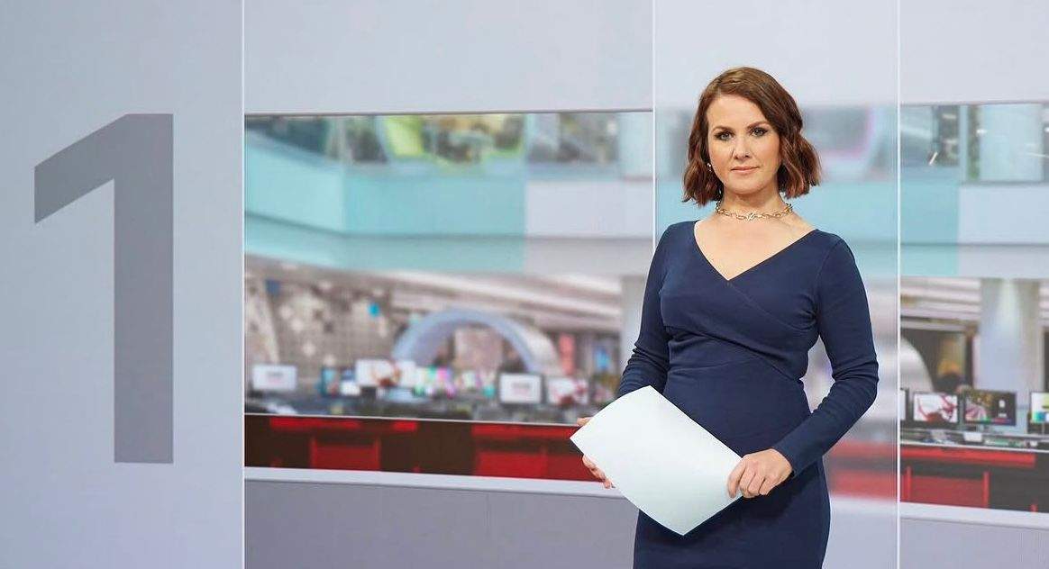 Nina Warhurst, în direct