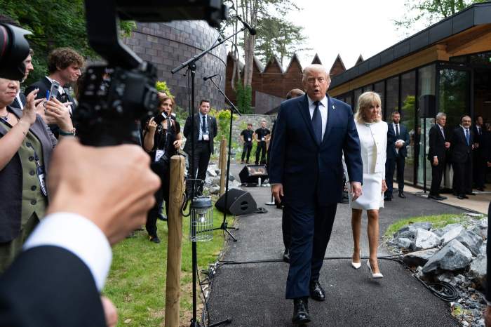 Trump a salvat-o pe soția lui Macron! Președintele Americii, un gentleman adevărat