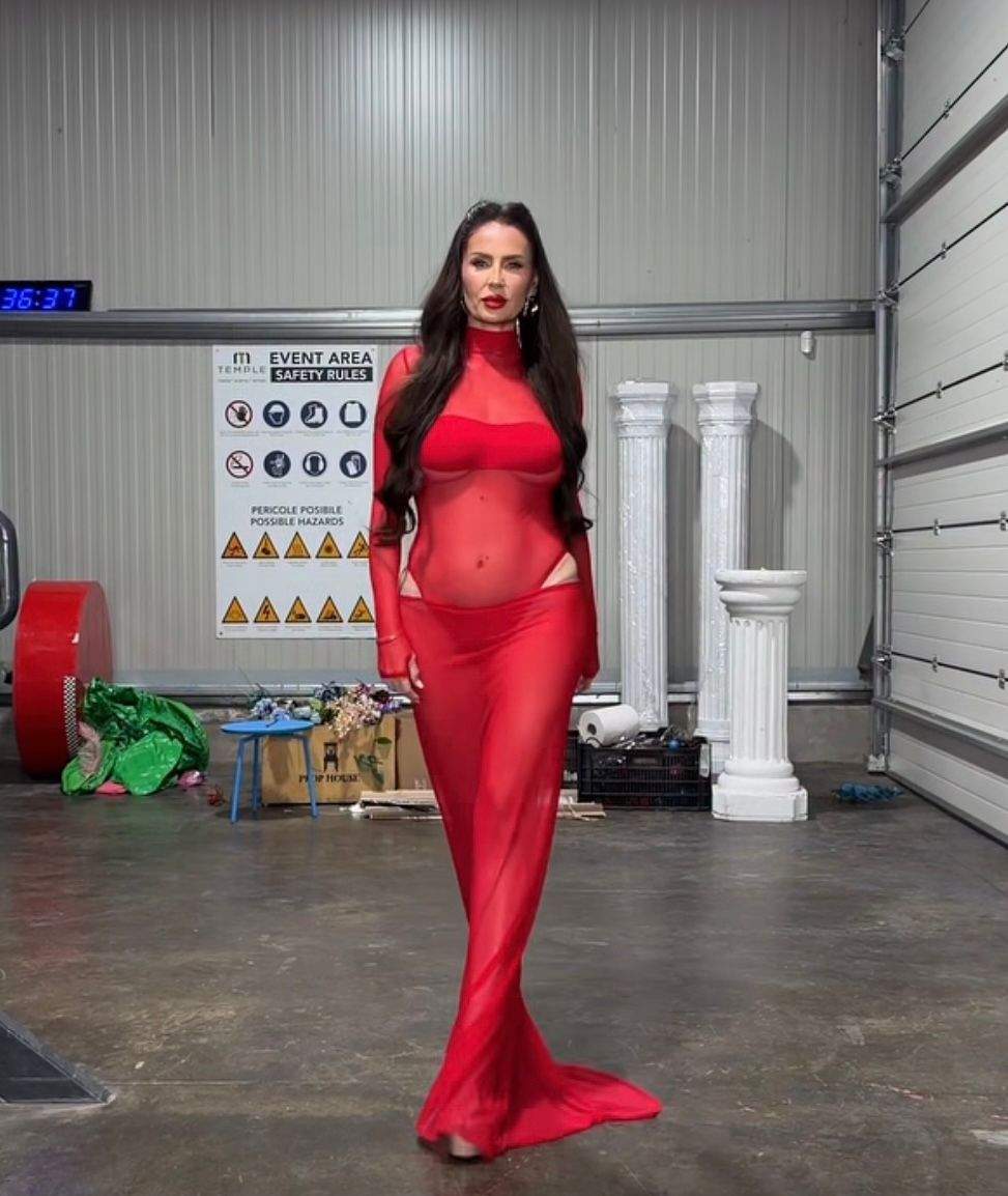 Andreea Bănică, sexy