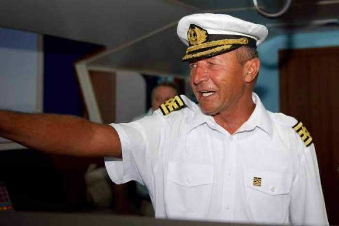 Traian Băsescu, marinar