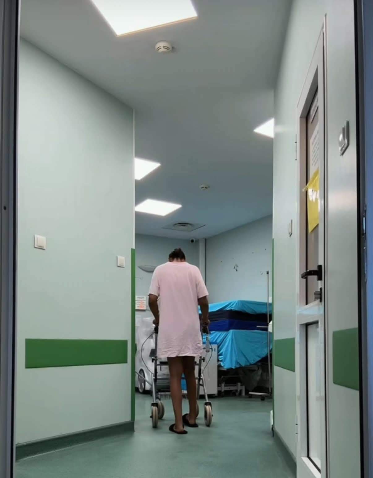 Laurette a ajuns din nou la spital! Starea ei s-a înrăutățit după ultima operație suferită