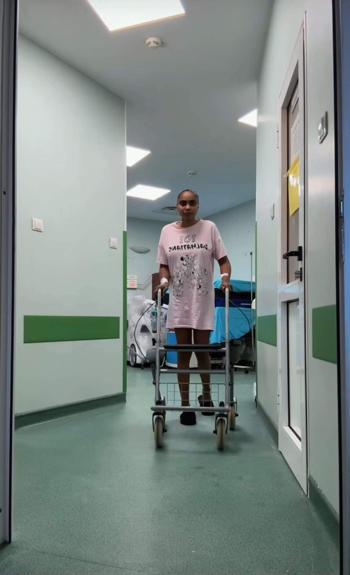Laurette a ajuns din nou la spital! Starea ei s-a înrăutățit după ultima operație suferită