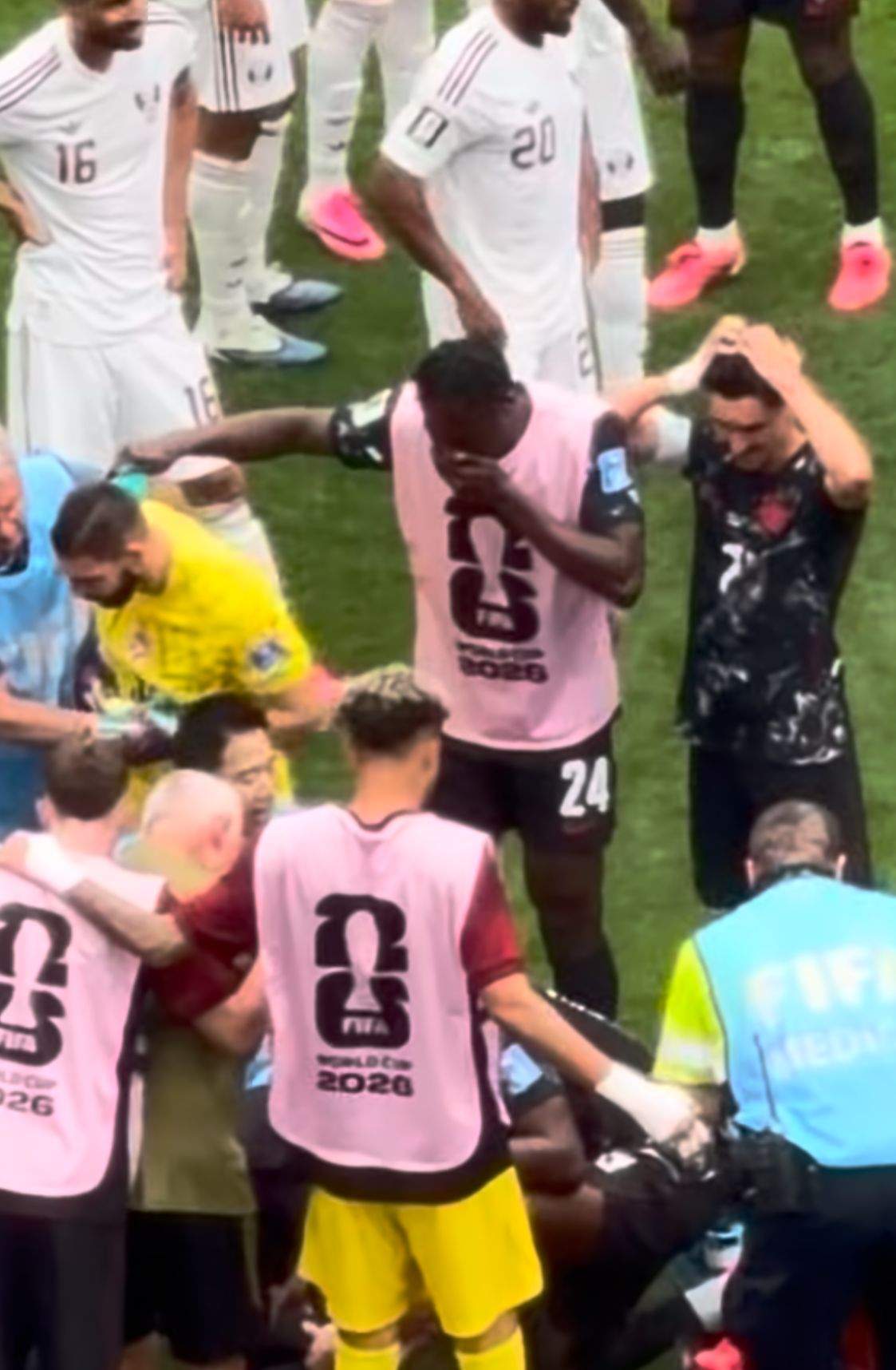 Accidentare gravă la FIFA World Cup 2026! Ismäel Koné a fost scos de pe teren