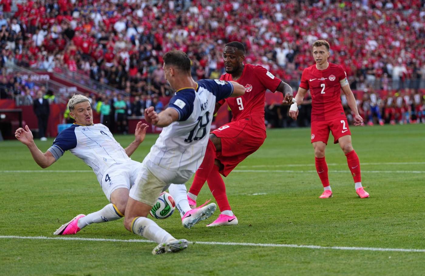 Prima echipă calificată ȋn şaisprezecimi, rezultate zdrobitoare, dar și noi recorduri doborâte ȋn a 8-a zi a Campionatului Mondial 2026, lider de audienţă