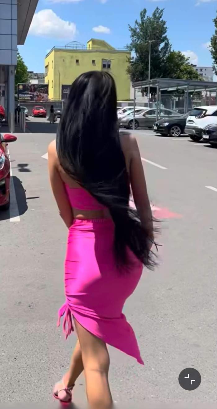 Cum merge Daniela Crudu îmbrăcată la supermarket! Mai sexy nu se poate