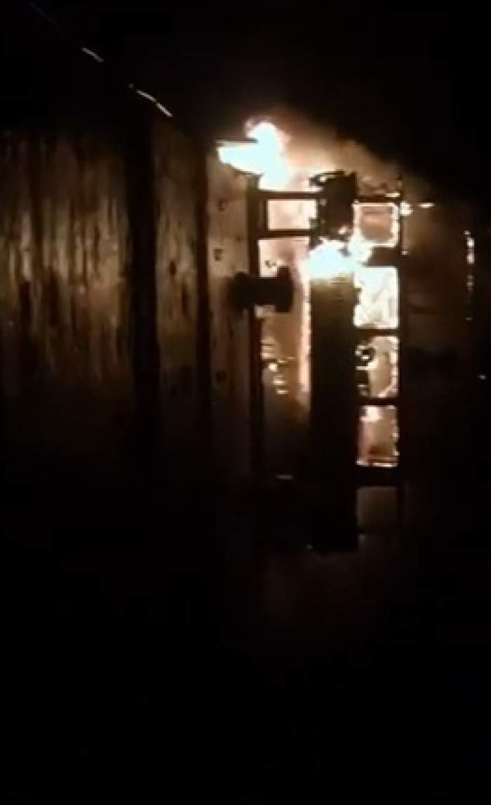 O dronă rusească a lovit un cargou în Marea Neagră, provocând un incendiu. O persoană a murit