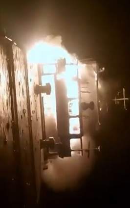 O dronă rusească a lovit un cargou în Marea Neagră, provocând un incendiu. O persoană a murit