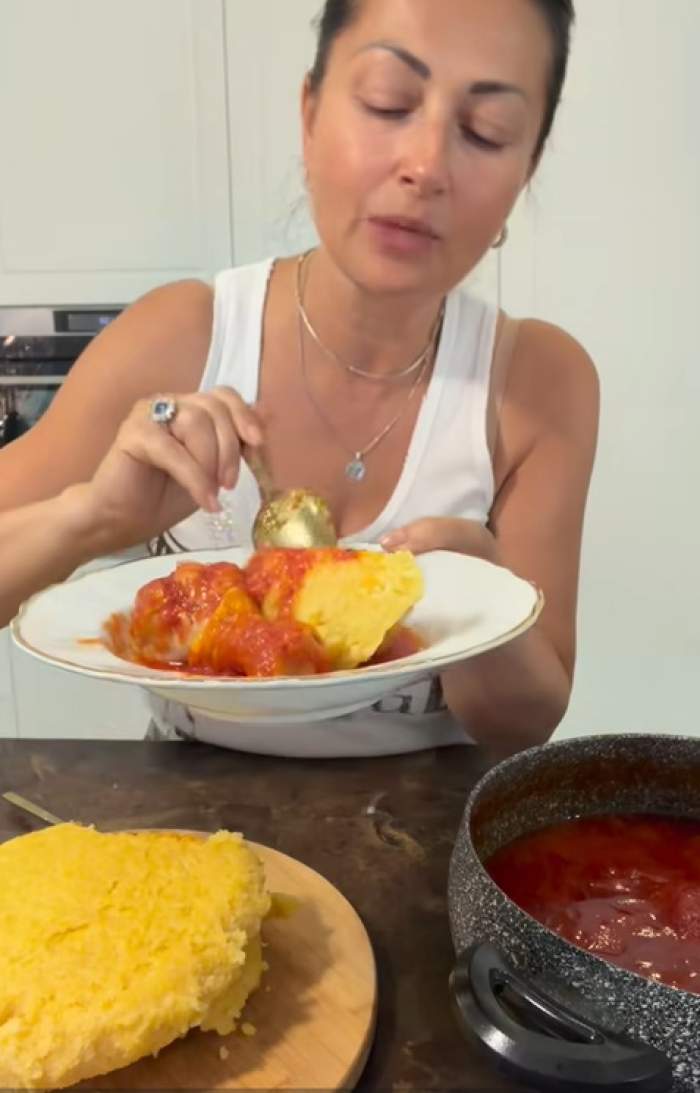 Gabriela Cristea a dezvăluit rețeta ei specială de ostropel de pui. Vedeta a explicat totul pas cu pas