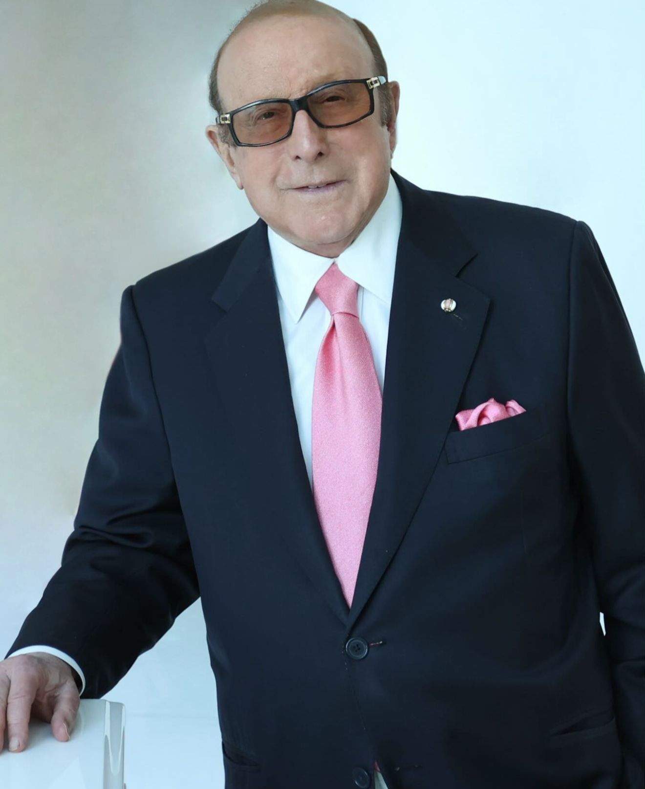 Clive Davis la costum