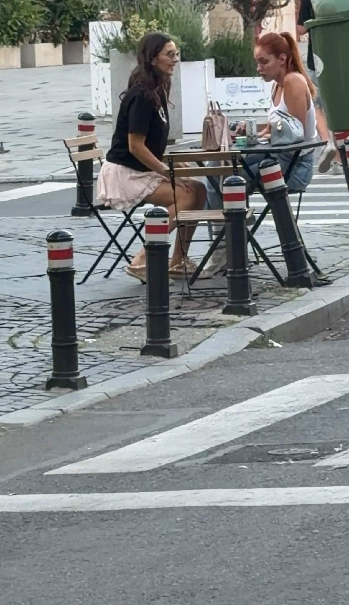 Ce face soția milionarului Zed atunci când nu trăiește pe lux și opulență! Cum a fost surprinsă Alina