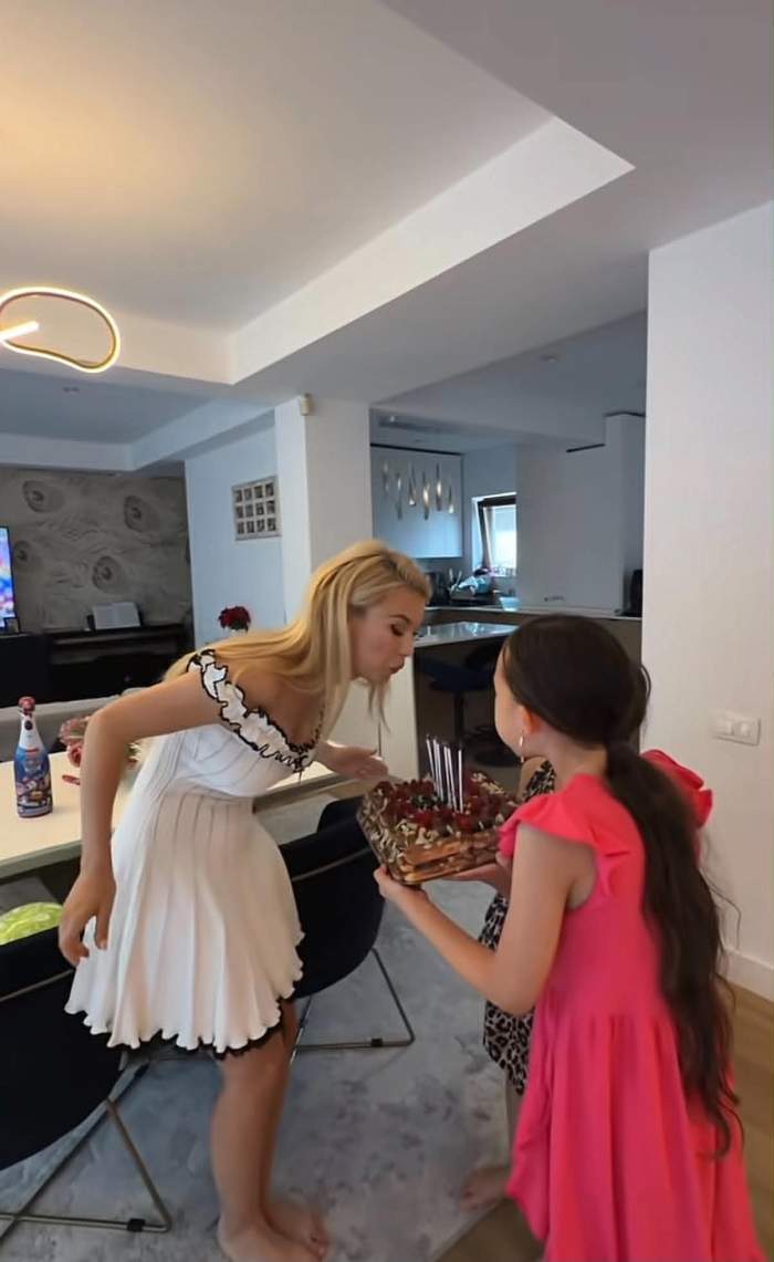 Surpriză emoționantă pentru Andreea Bălan din partea fiicelor sale. Ce au făcut micuțele și ce dorință și-a pus artista