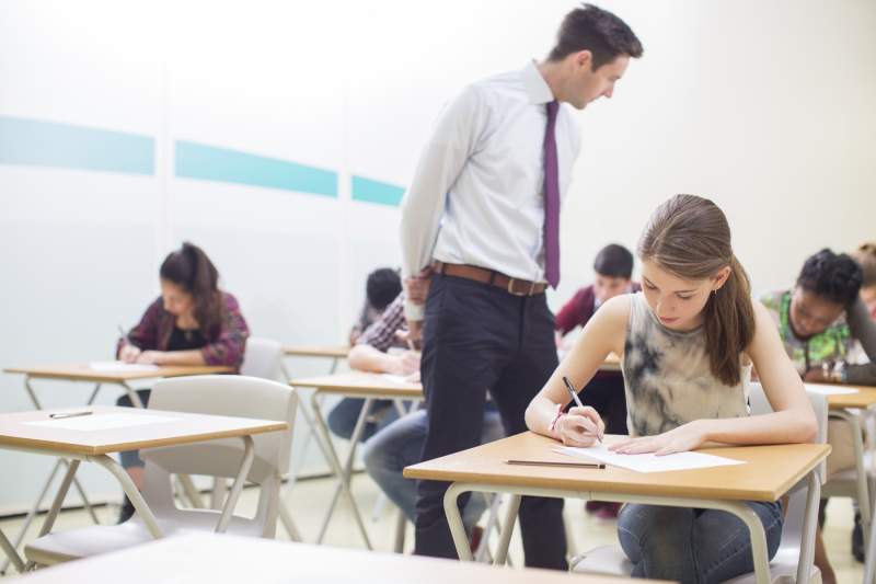 Subiecte Evaluare Națională la Matematică 2026. Ce a picat la examenul de capacitate din acest an