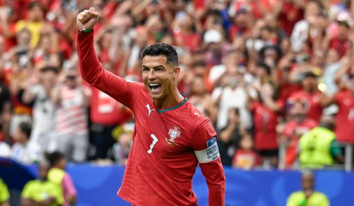 Cristiano Ronaldo a scris o nouă pagină de istorie la Campionatul Mondial, cu dubla de senzație cu Uzbekistan, ȋn direct pe Antena 1 și AntenaPLAY, ȋn cea de-a 13-a zi a competiţiei, lider de audienţă