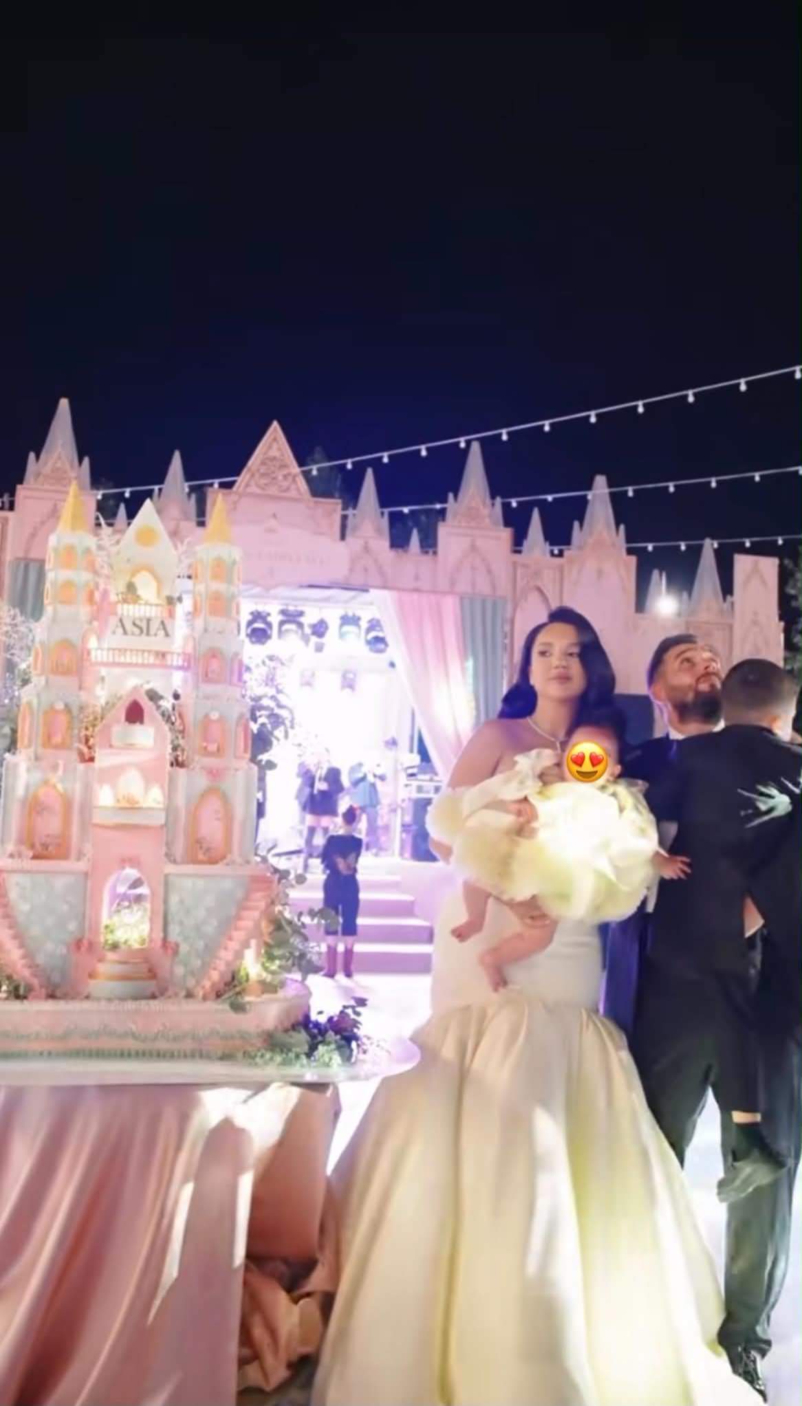 Tort spectaculos la botezul fiicei Larisei Udilă! Invitații au rămas fără cuvinte