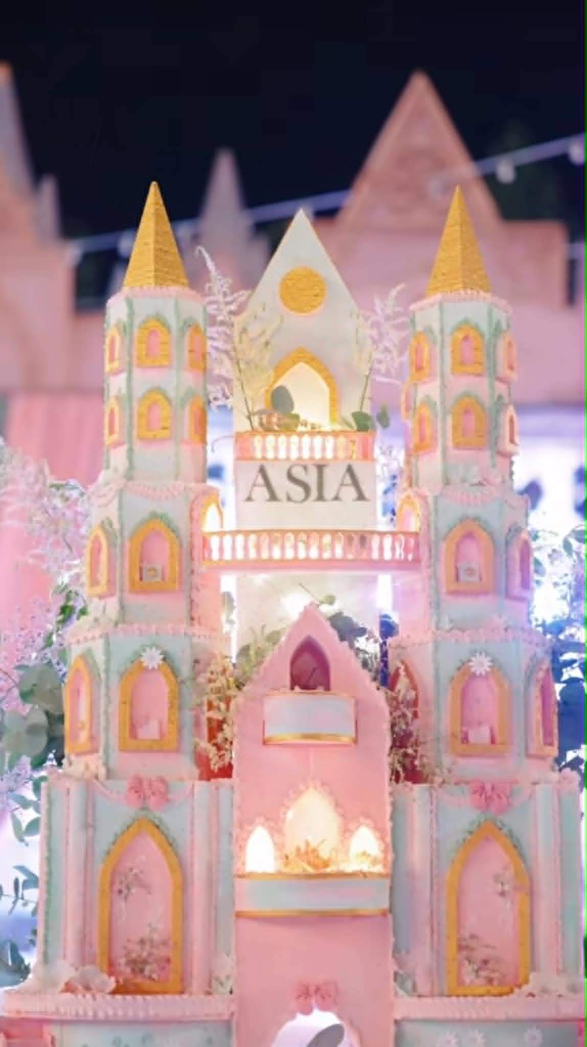 Tort spectaculos la botezul fiicei Larisei Udilă! Invitații au rămas fără cuvinte