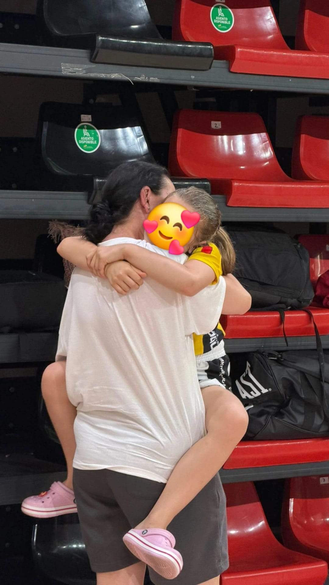 fiica lui Cătălin Zmărăndescu