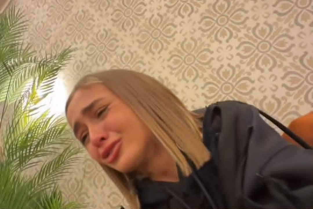 Andreea Bostănică și sora Iulianei Beregoi s-au bătut într-un restaurant! Au venit poliția și ambulanța | VIDEO