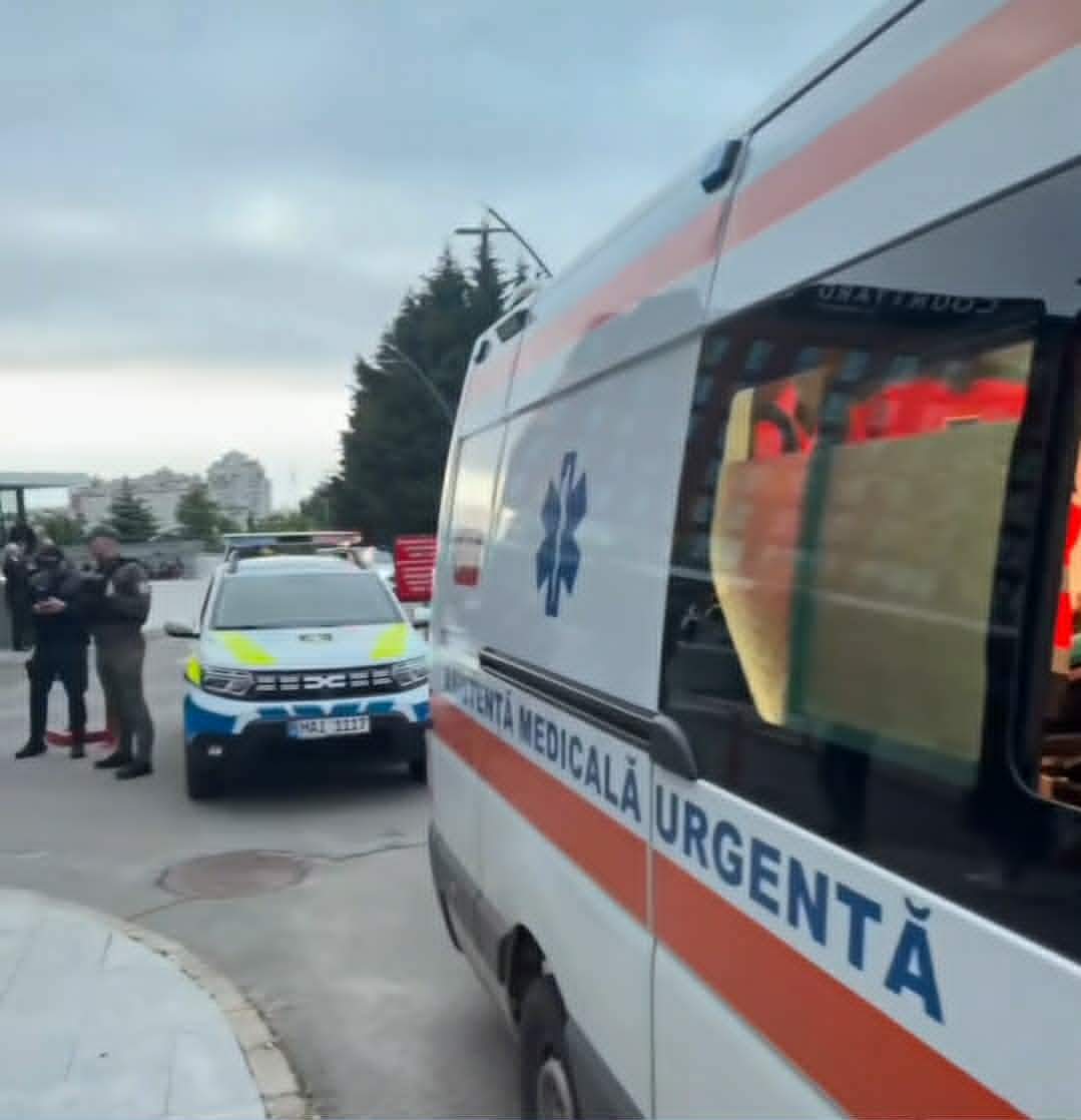 Andreea Bostănică și sora Iulianei Beregoi s-au bătut într-un restaurant! Au venit poliția și ambulanța | VIDEO