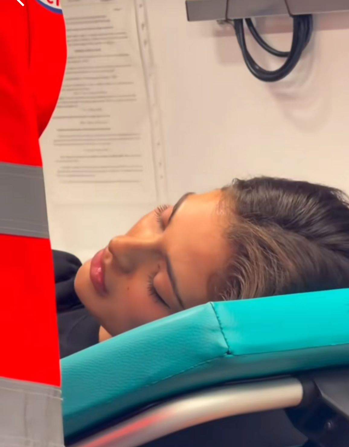 Andreea Bostănică în ambulanță