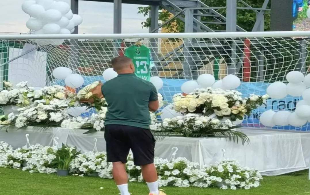 Imagini sfâșietoare de la înmormântarea adolescentului mort în accidentul din Dumbrăvița. Matias avea 16 ani 