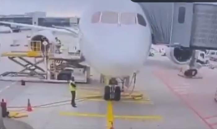 Mai mulți răniți pe aeroport după ruperea trenului de aterizare al unui Boeing 787. Incidentul a fost filmat