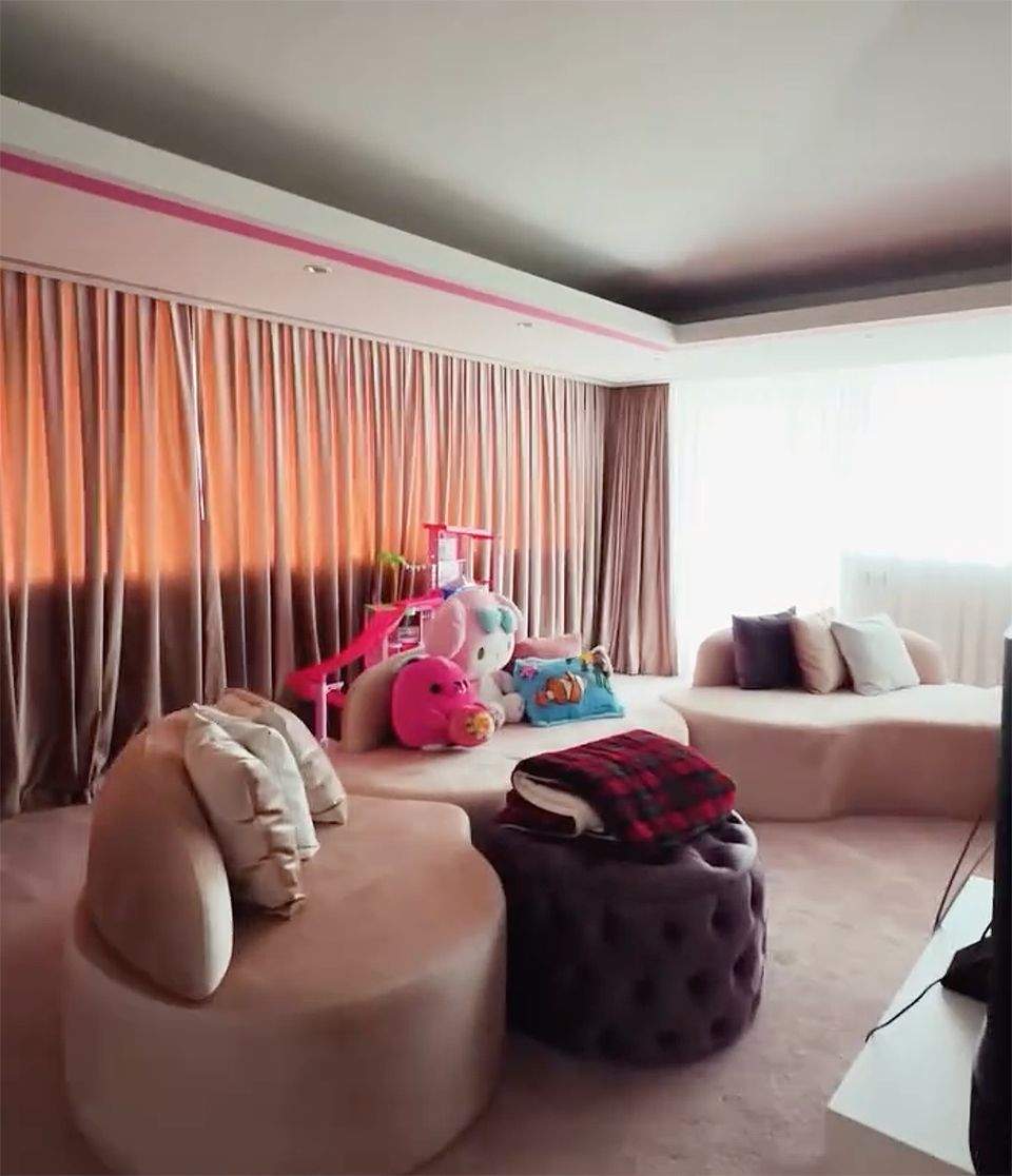 Cum arată camera fiicei lui Karmen Minune. Pentru mulți români este cât un apartament