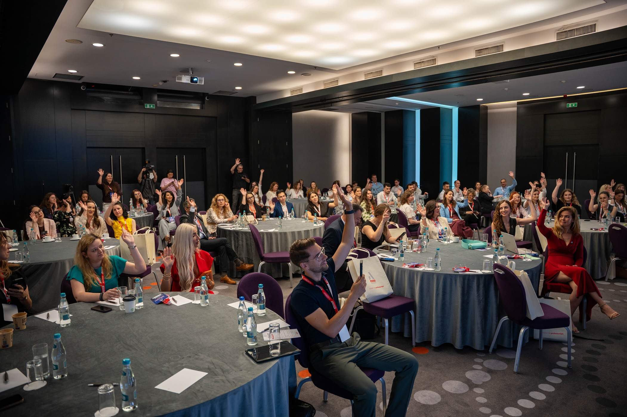 Antena Academy și Antena Group au organizat conferința „Piața muncii în fața revoluției AI”, dedicată impactului inteligenței artificiale asupra organizațiilor