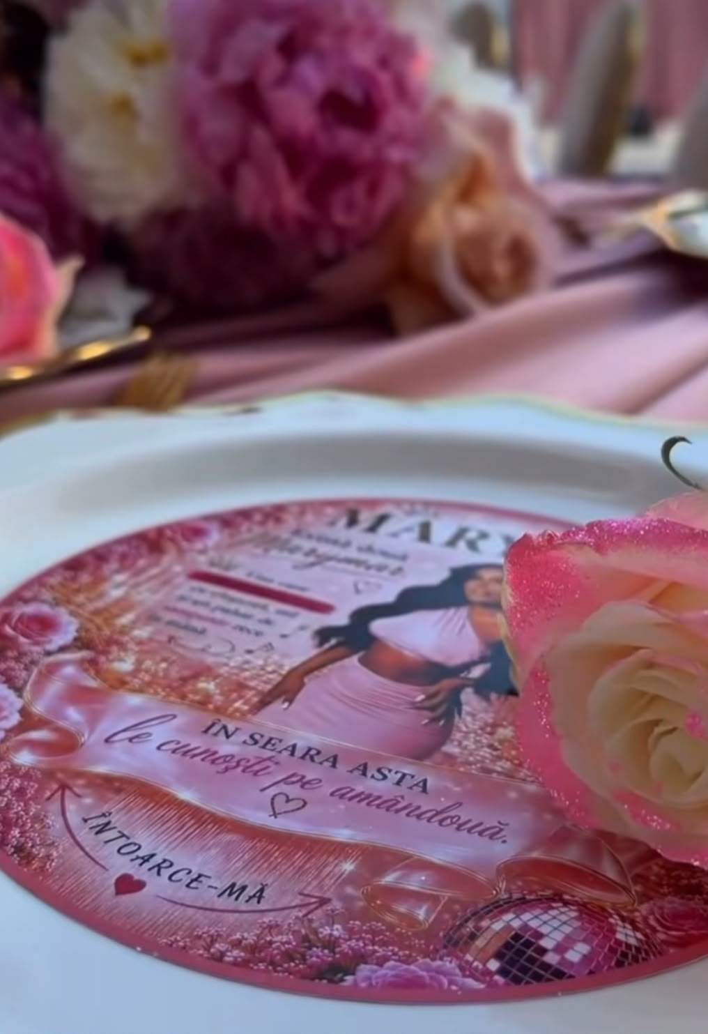 Decor de poveste la ziua Alinei Marymar! Viața iubitei lui Tzancă Uraganu este roz, la propriu | FOTO