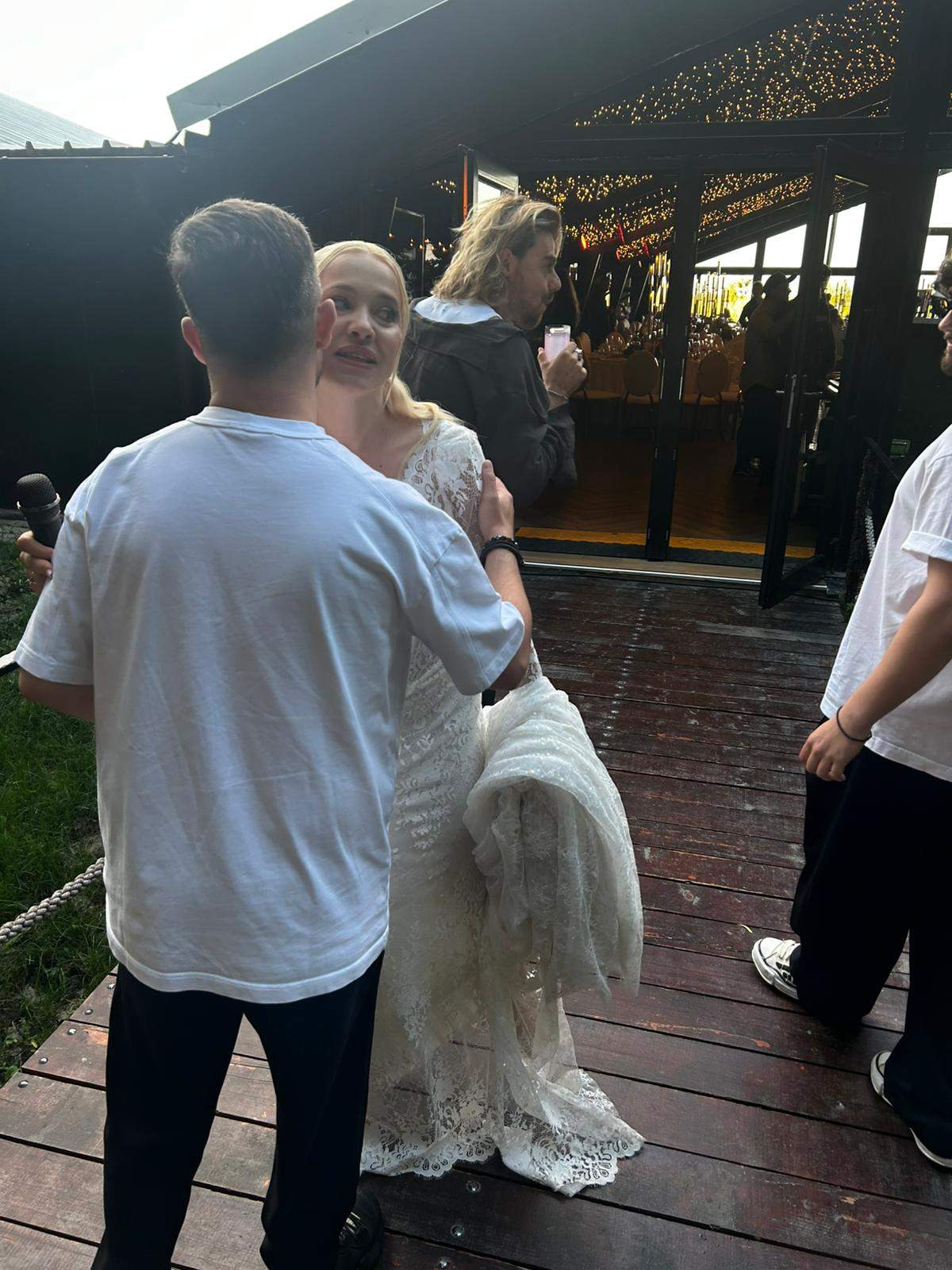 Ce rochie de mireasă superbă a purtat soția lui Bubu Cernea, Elena Mogîldea! Cei doi s-au căsătorit religios astăzi