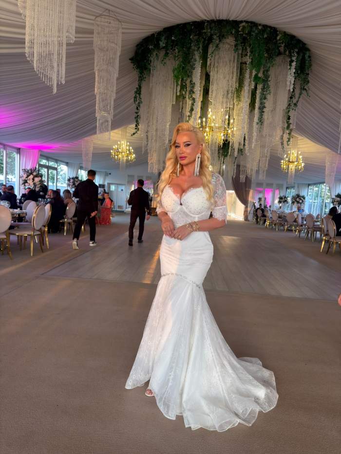 Petrecerea de nuntă a Simonei Trașcă a început! Cum arată rochia spectaculoasă pe care mireasa o poartă la party / FOTO