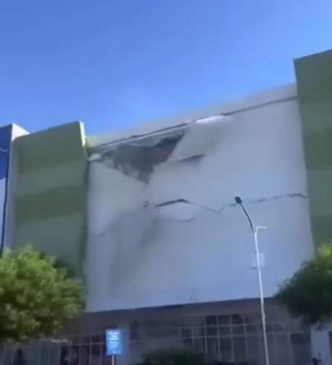Cutremur cu magnitudinea de 7,8 grade! Imagini șocante cu clădiri care se prăbușesc. Au fost emise alerte de tsunami 