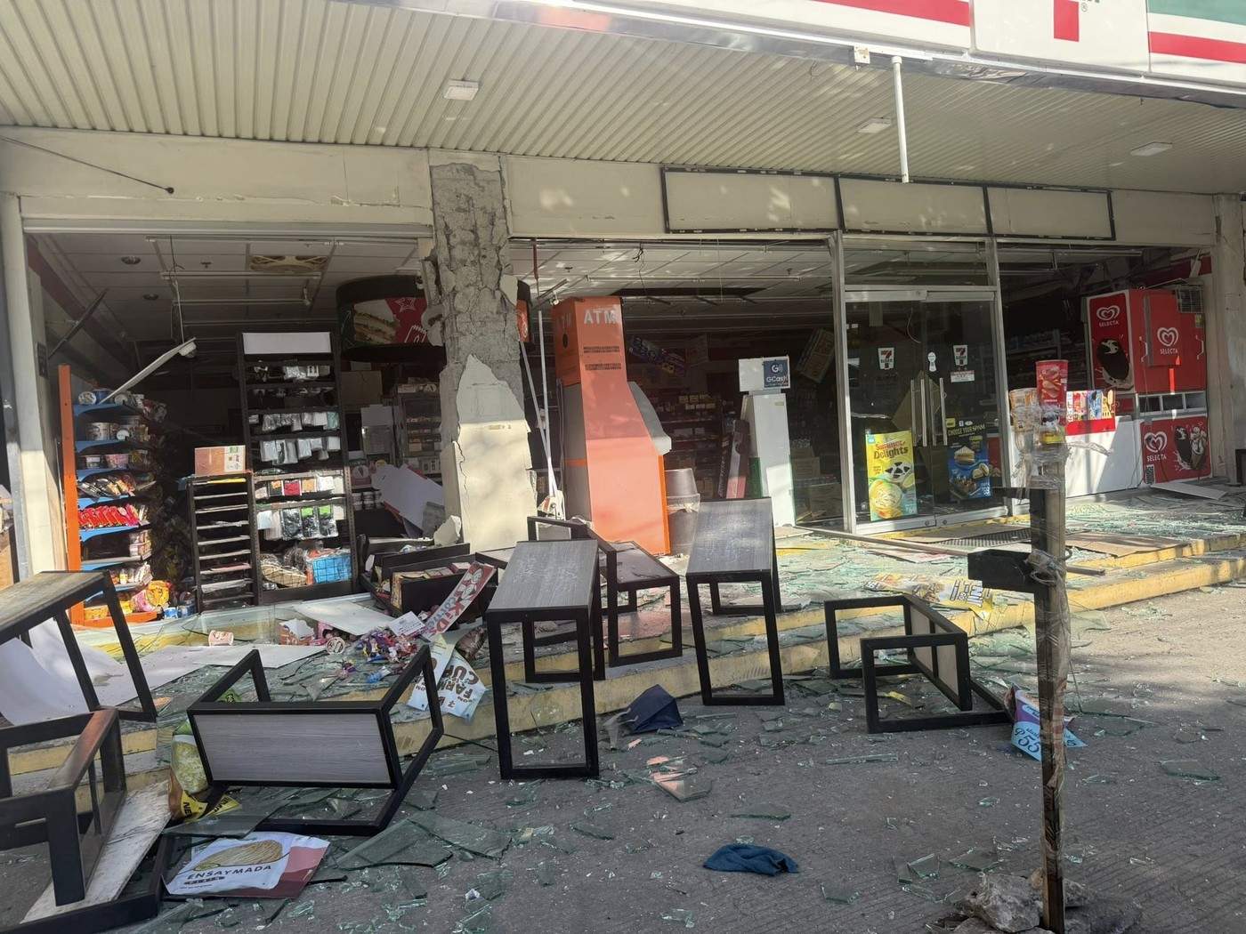 Cutremur cu magnitudinea de 7,8 grade! Imagini șocante cu clădiri care se prăbușesc. Au fost emise alerte de tsunami 