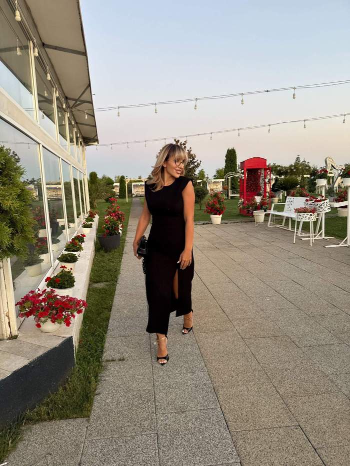Dana Roba poarta o rochie de culoare neagra