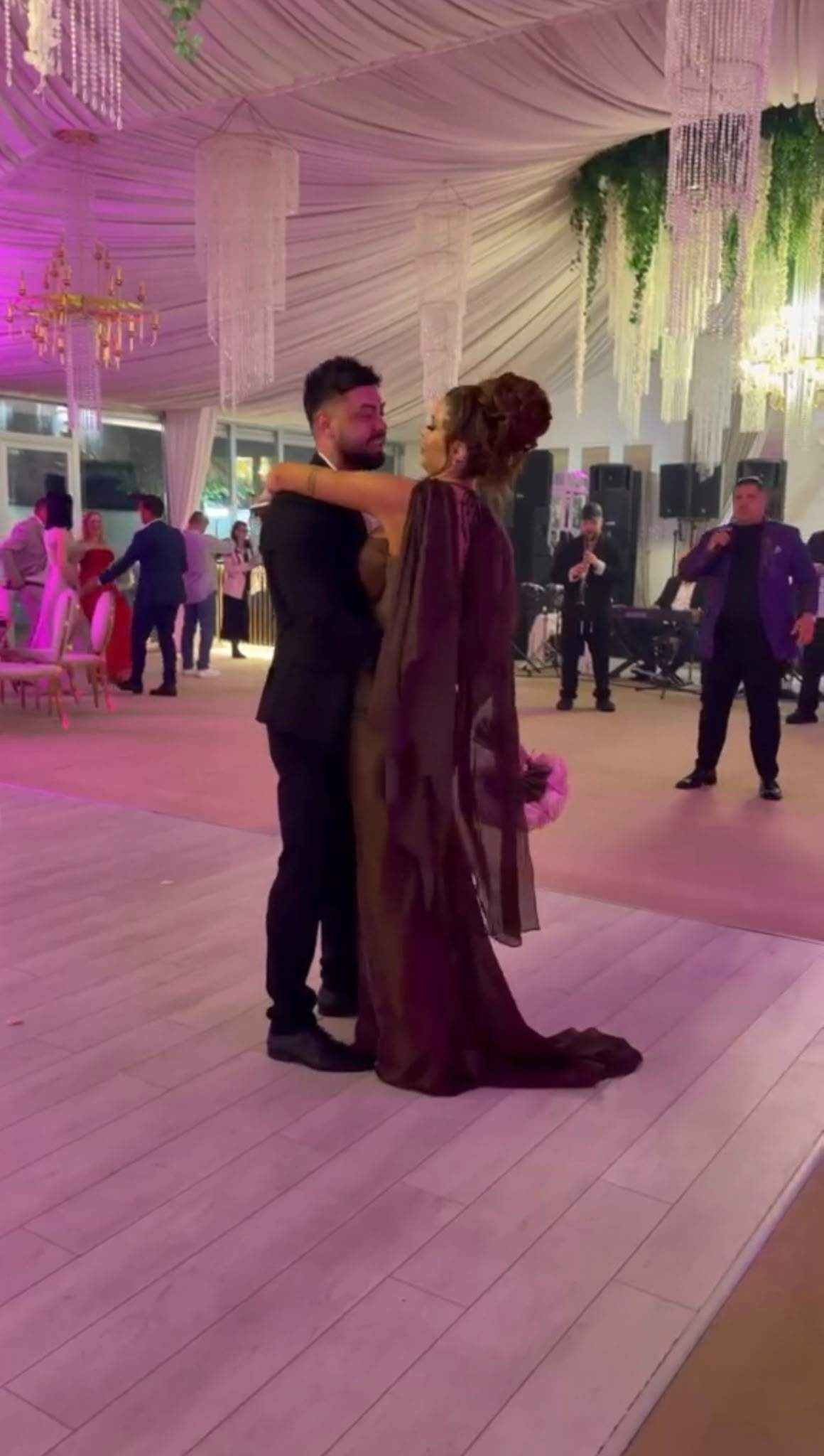 Loredana Chivu danseaza cu iubitul