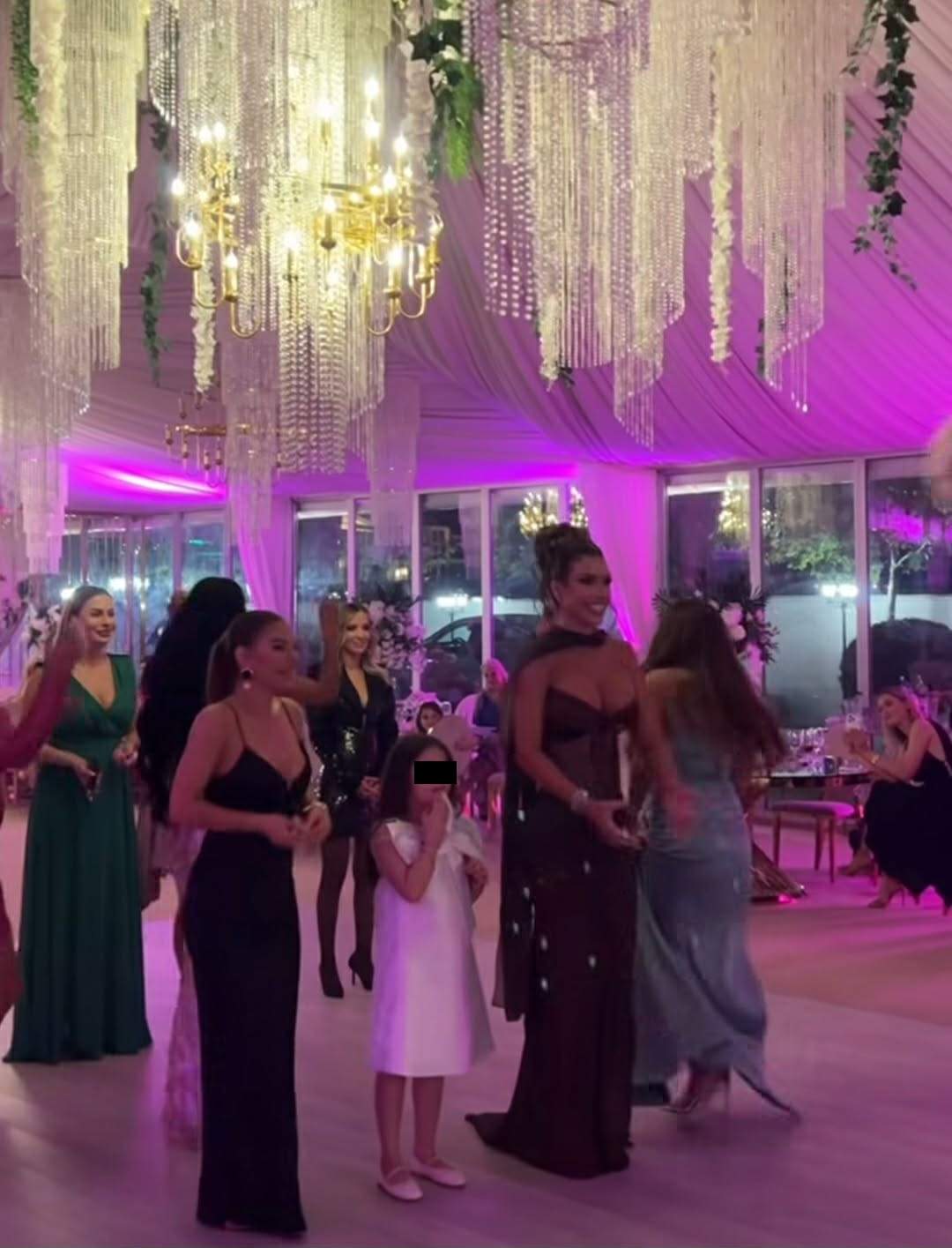 Loredana Chivu a prins buchetul de mireasă