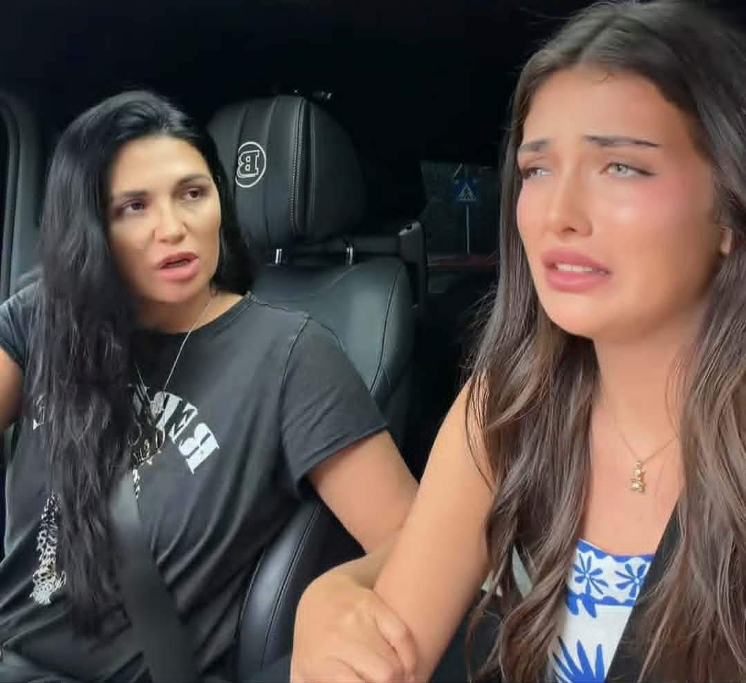 Andreea Bostănică și mama ei, Angela