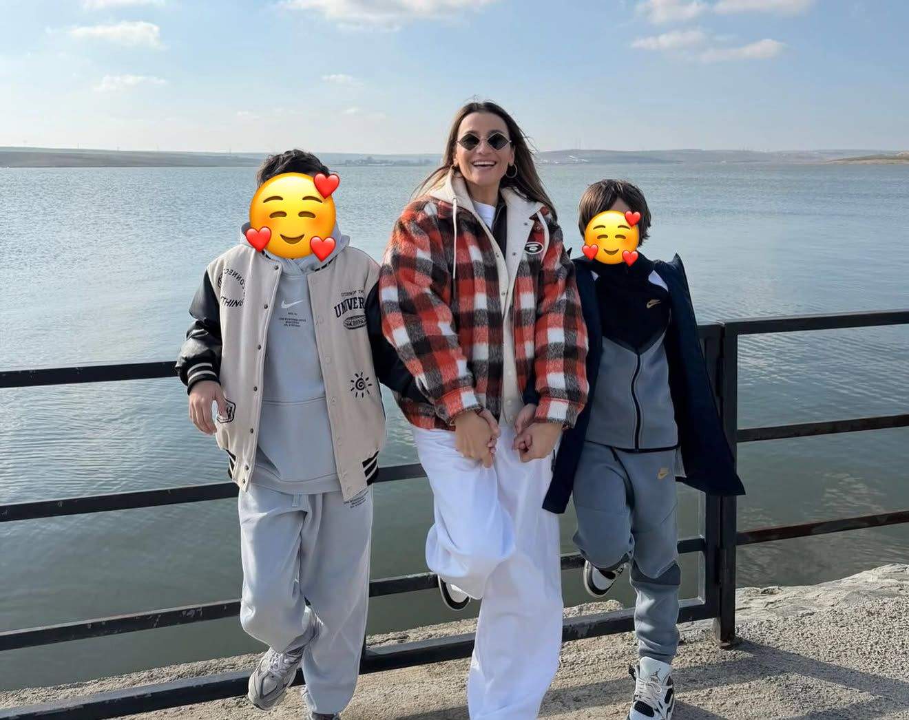 Claudia Pătrășcanu, alături de băieții ei