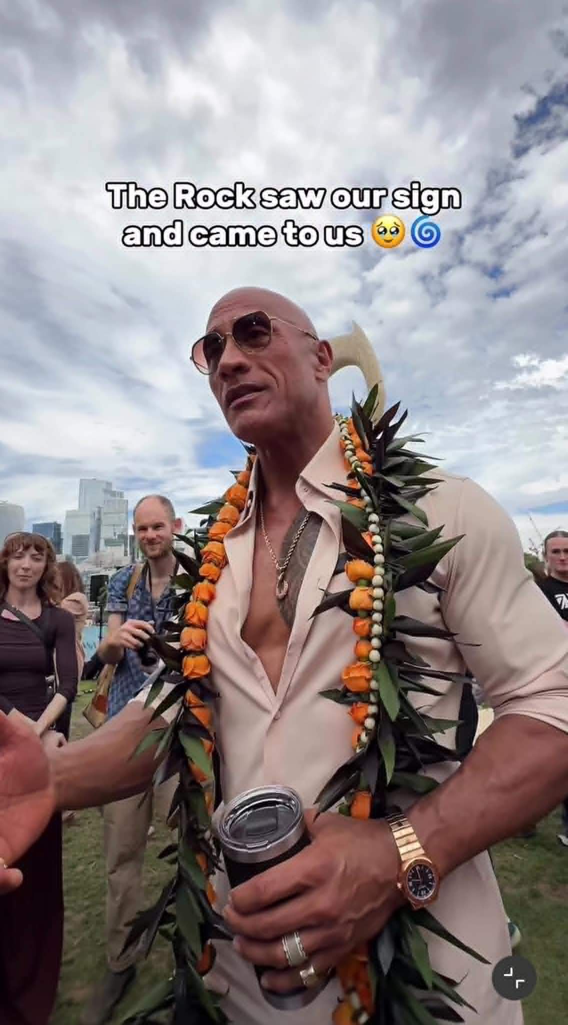 Influenceri români, felicitați de Dwayne "The Rock" Johnson. Ce sfat le-a dat celebrul actor pentru căsnicie