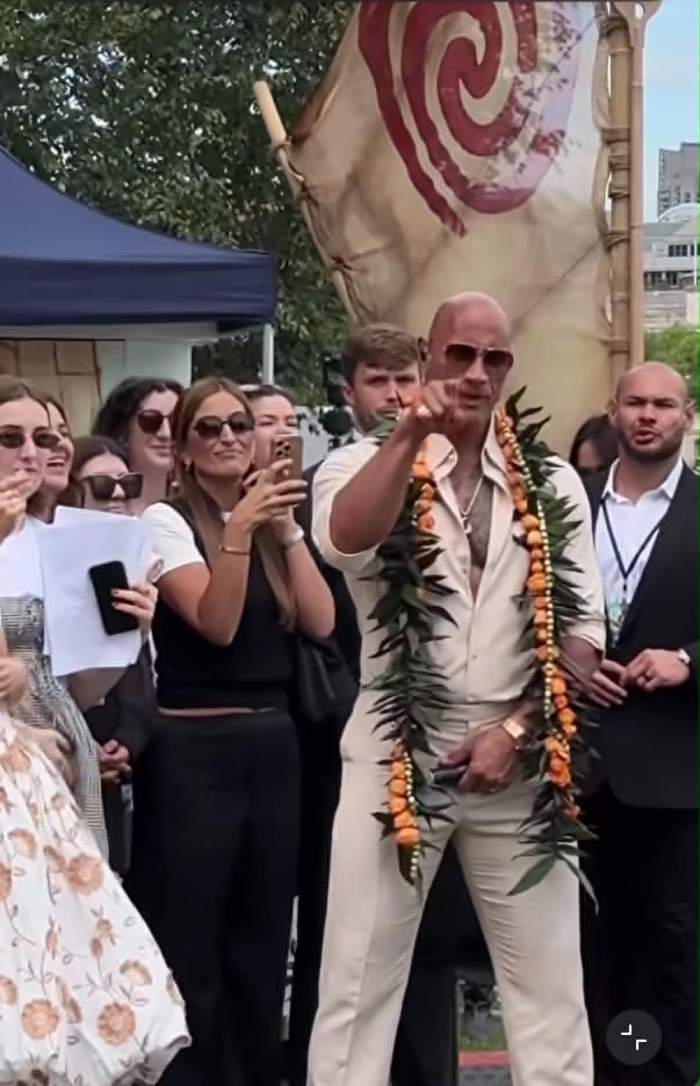 Influenceri români, felicitați de Dwayne "The Rock" Johnson. Ce sfat le-a dat celebrul actor pentru căsnicie