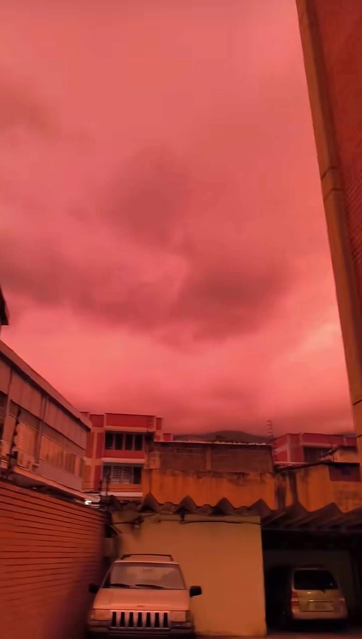 Ce a apărut pe cer, în Venezuela, după cutremurele puternice. Imagini care te lasă fără cuvinte