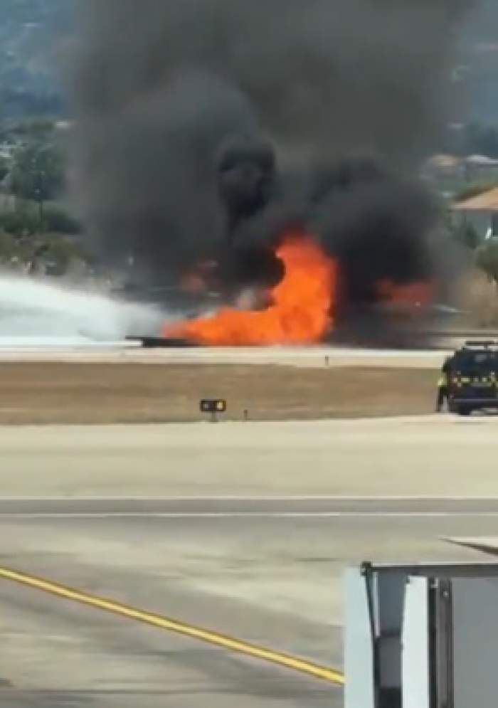 Momente de groază pe pistă! Un avion s-a prăbușit în timpul aterizării și a luat foc | VIDEO